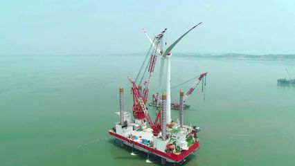 全球風(fēng)輪直徑最大抗臺(tái)風(fēng)型風(fēng)電機(jī)組成功吊裝